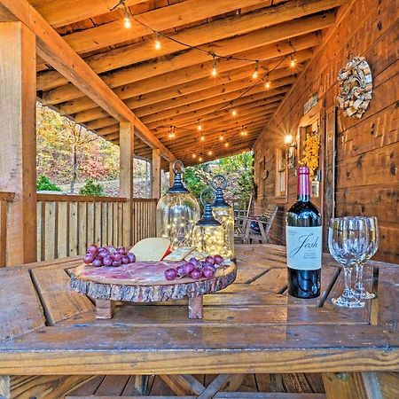 Grin N Bear It Cabin With Hot Tub And Fire Pit! Pigeon Forge Exterior foto
