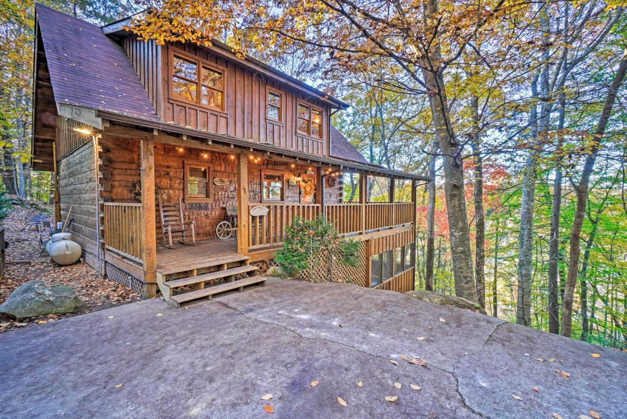 Grin N Bear It Cabin With Hot Tub And Fire Pit! Pigeon Forge Exterior foto