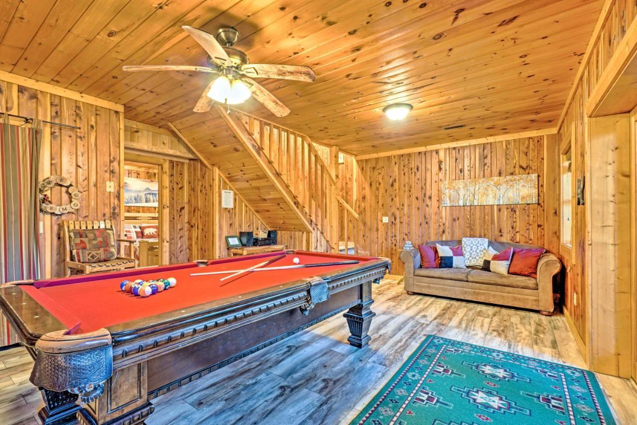 Grin N Bear It Cabin With Hot Tub And Fire Pit! Pigeon Forge Exterior foto