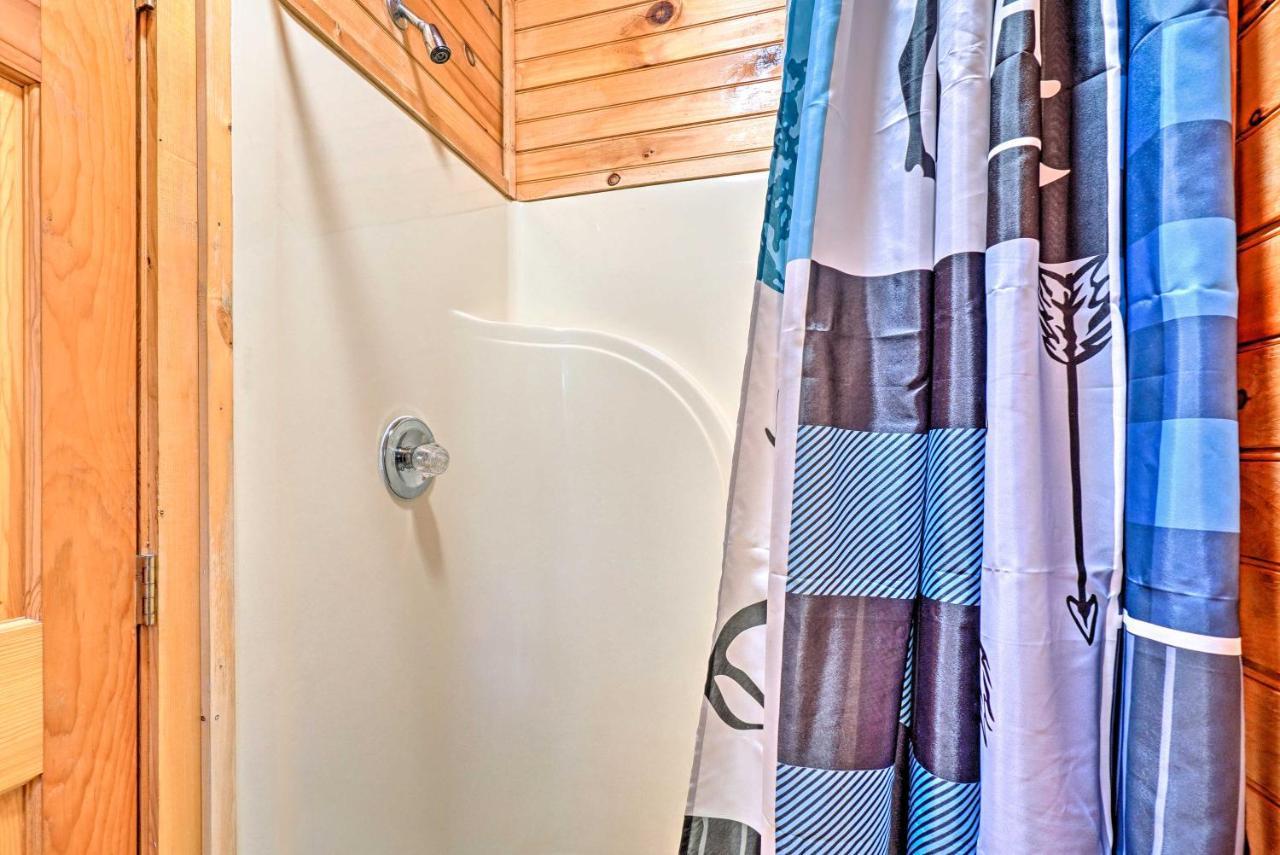 Grin N Bear It Cabin With Hot Tub And Fire Pit! Pigeon Forge Exterior foto
